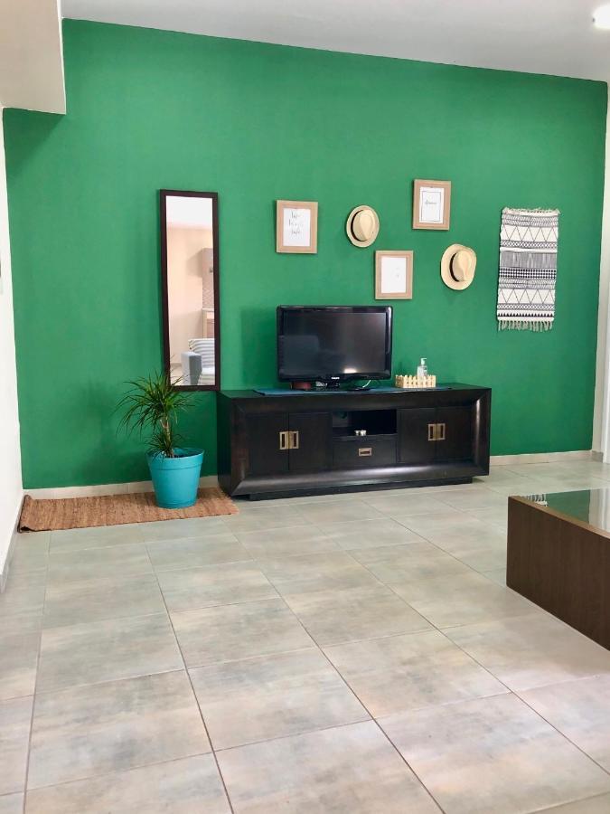 Konstantinos Apartments Paroikia Esterno foto