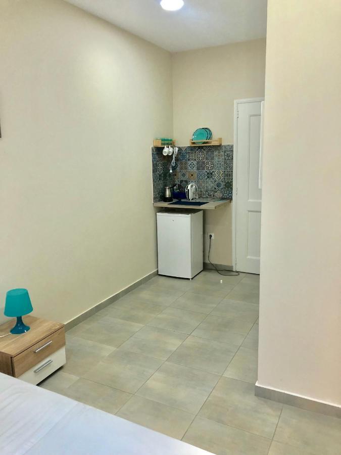 Konstantinos Apartments Paroikia Esterno foto